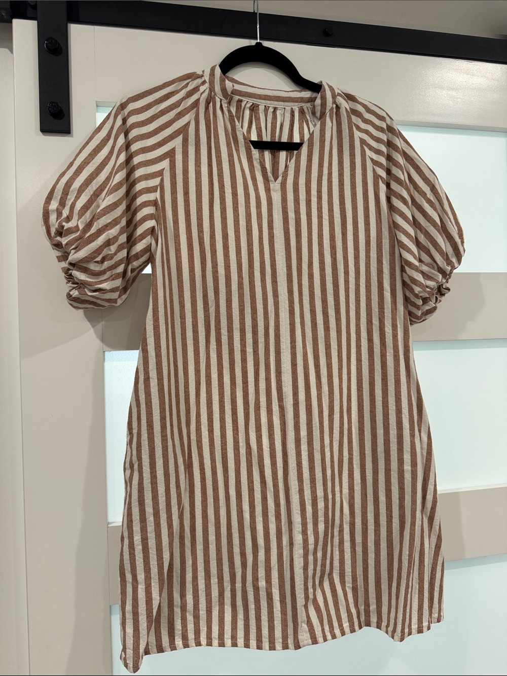 Striped Puff-Sleeve Tunic Top - Cream & Brown